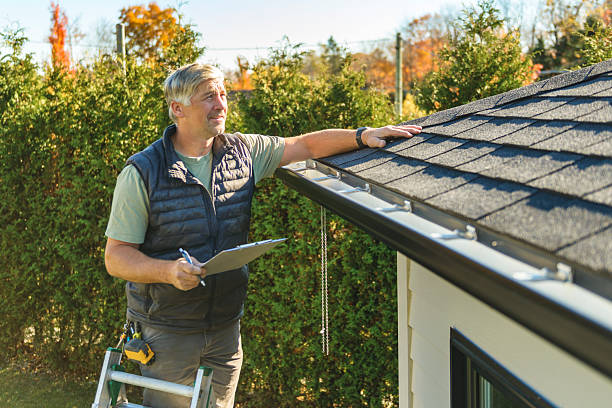 Professional Flat Roof Repair technician working in Chicago Ridge, IL